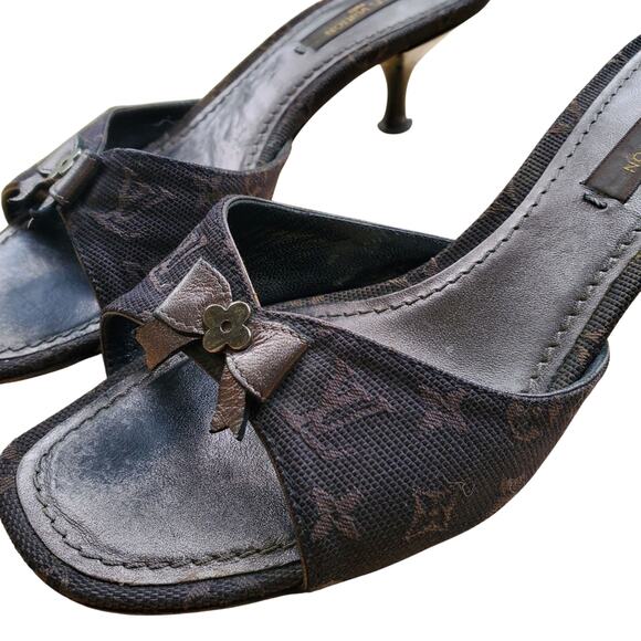💫SOLD💫Y2k Louis Vuitton Monogram Bow Kitten Heel Mule - Size 35 EU - Picture 2 of 8